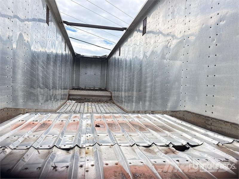 Innovative DCS42 42 ft x 96 in T/A Chip Trailer (I Hout transporter