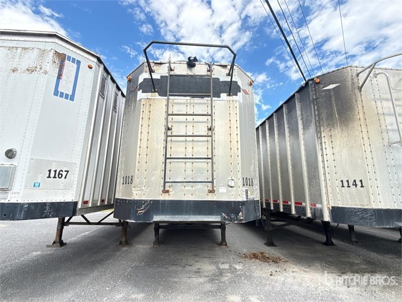 Innovative DCS42 42 ft x 96 in T/A Chip Trailer (I Hout transporter