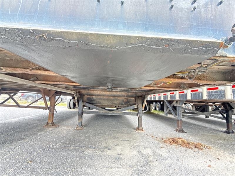Innovative DCS42 42 ft x 96 in T/A Chip Trailer (I Hout transporter
