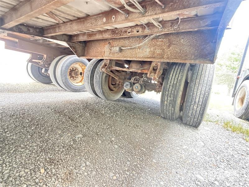 Innovative DCS42 42 ft x 96 in T/A Chip Trailer (I Hout transporter