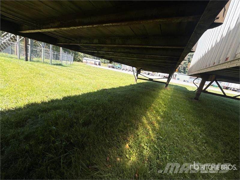 Innovative IWS-42 42 ft x 96 in T/A Chip Trailer Wood chip trailers
