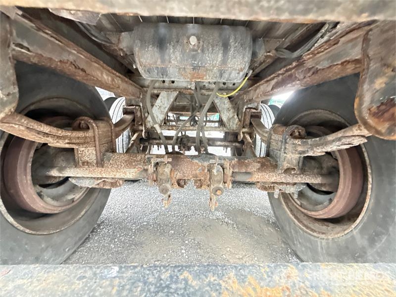 Innovative IWS-42 42 ft x 96 in T/A Chip Trailer Rimorchi per segatura e cippato