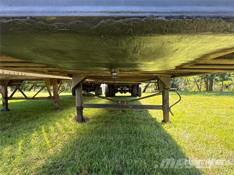 Innovative IWS-42 42 ft x 96 in T/A Chip Trailer Wood chip trailers