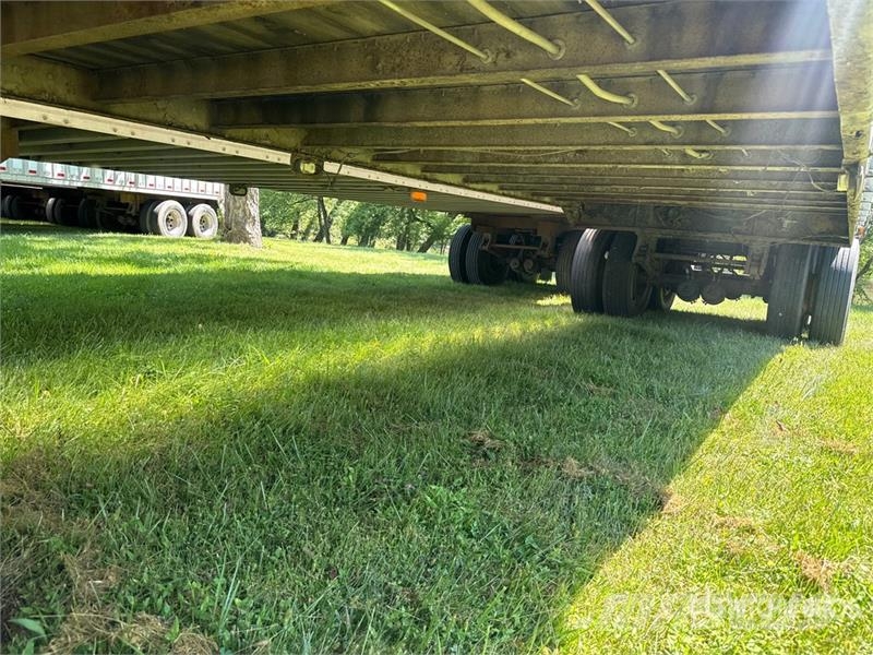 Innovative IWS-42 42 ft x 96 in T/A Chip Trailer Wood chip trailers