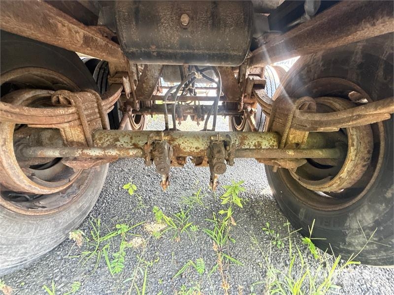 Innovative IWS-42 42 ft x 96 in T/A Chip Trailer Rimorchi per segatura e cippato