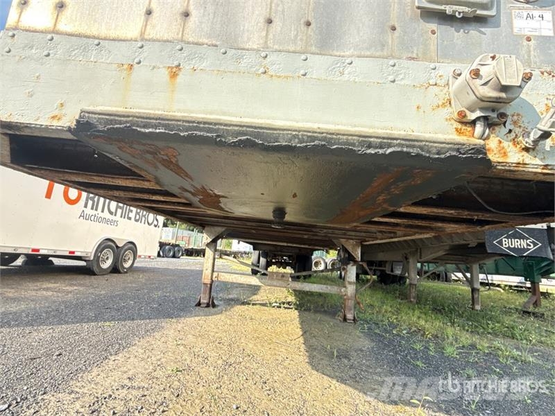 Innovative IWS-42 42 ft x 96 in T/A Chip Trailer Rimorchi per segatura e cippato