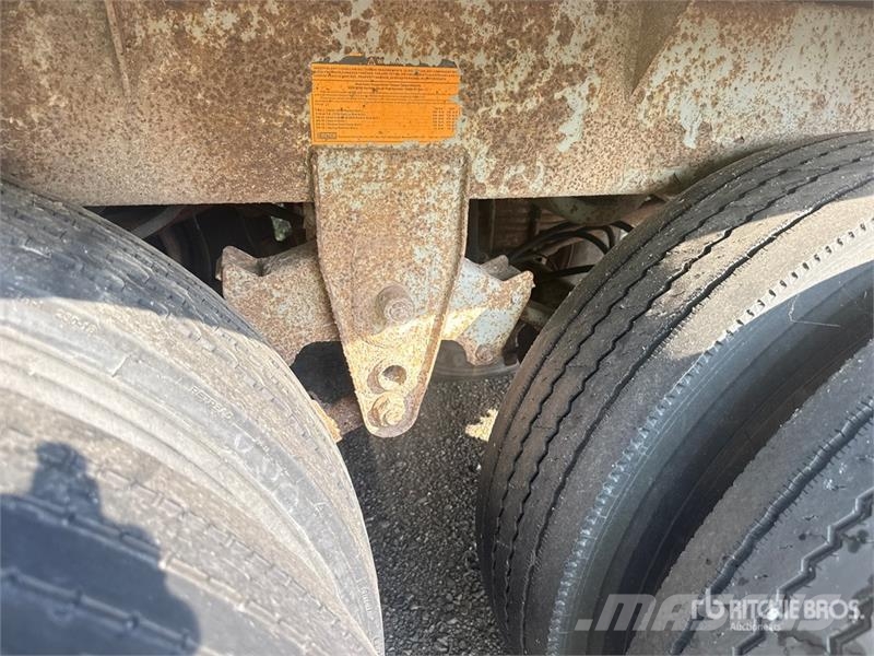 Innovative IWS-42 42 ft x 96 in T/A Chip Trailer Rimorchi per segatura e cippato