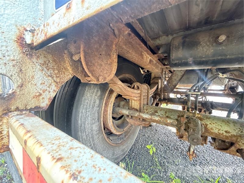 Innovative IWS-42 42 ft x 96 in T/A Chip Trailer Rimorchi per segatura e cippato