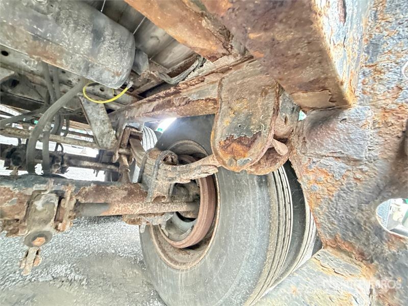 Innovative IWS-42 42 ft x 96 in T/A Chip Trailer Rimorchi per segatura e cippato