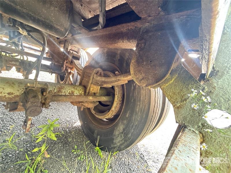 Innovative IWS-42 42 ft x 96 in T/A Chip Trailer Rimorchi per segatura e cippato