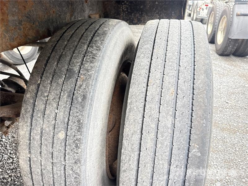 Innovative IWS-42 42 ft x 96 in T/A Chip Trailer Rimorchi per segatura e cippato