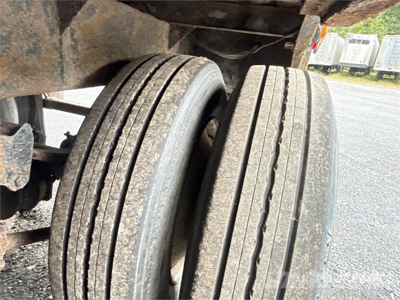 Innovative IWS-42 42 ft x 96 in T/A Chip Trailer Rimorchi per segatura e cippato
