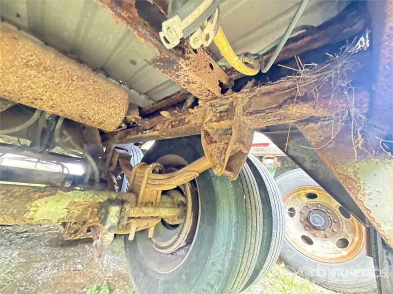 Innovative SDS-45 45 ft x 96 in T/A Chip Trailer ( Hout transporter
