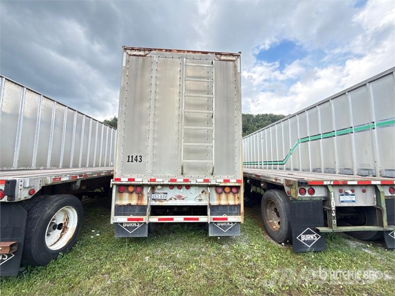 Innovative SDS-45 45 ft x 96 in T/A Chip Trailer ( Hout transporter