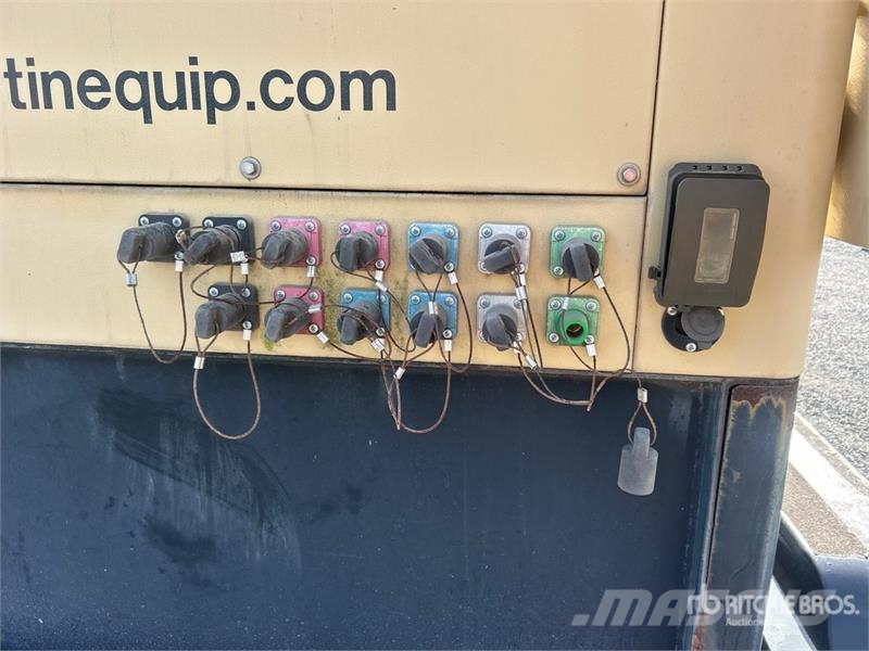  Intech Equipment & Supply LEC250-3-T4 250 kW Mobil Dieselgeneratorer
