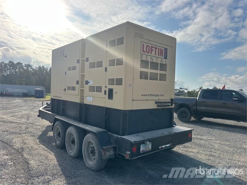  Intech Equipment & Supply LEC250-3-T4 250 kW Mobil Dieselgeneratorer