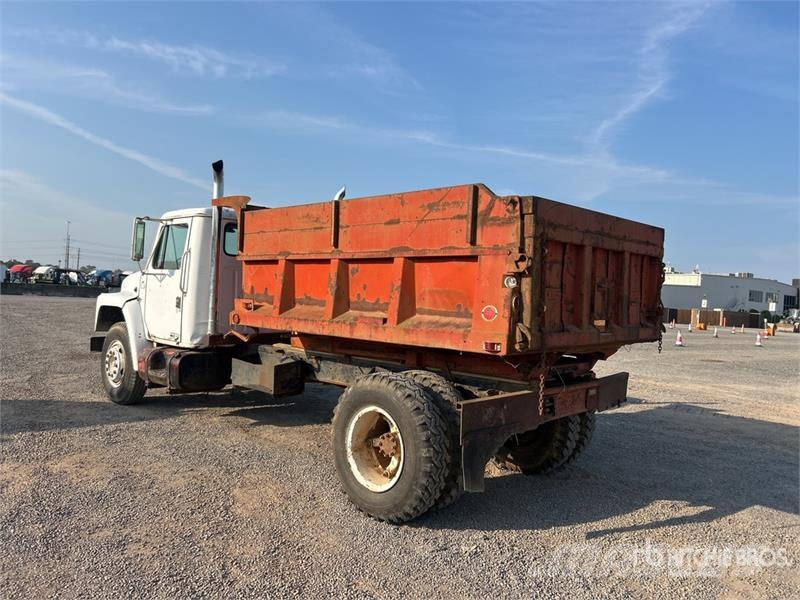 International 1854 4x2 S/A Dump Truck Tipper trucks