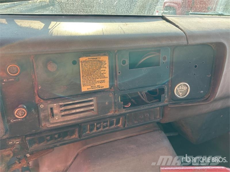 International 1854 4x2 S/A Dump Truck Tipper trucks