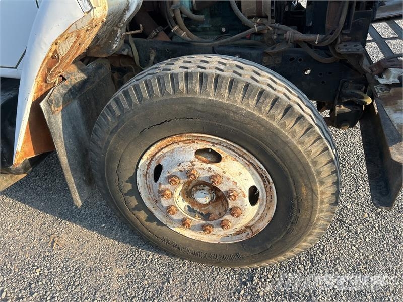 International 1854 4x2 S/A Dump Truck Tipper trucks