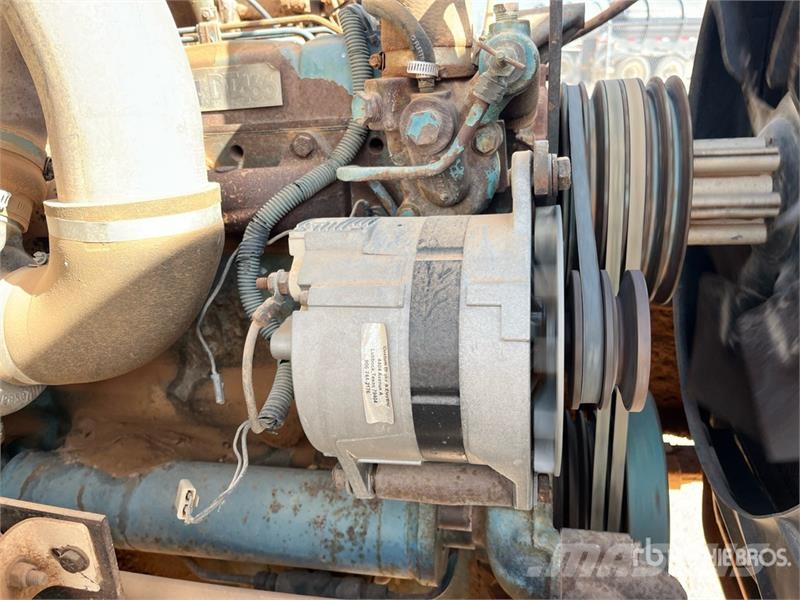 International 1954 1600 gal 4x2 Water Truck Tovornjaki za vodo