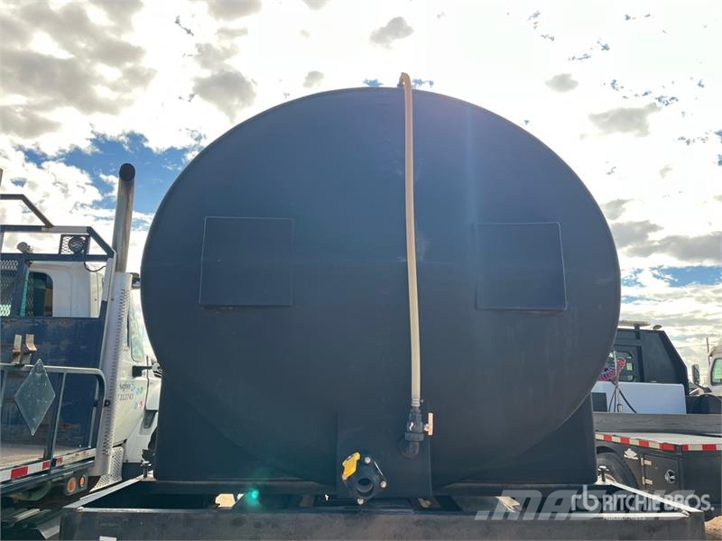 International 1954 1600 gal 4x2 Water Truck Tovornjaki za vodo