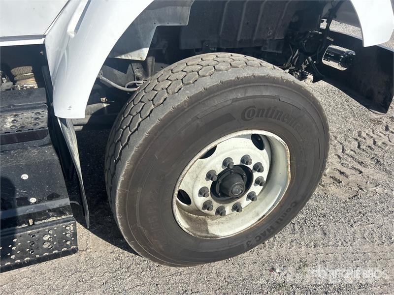 International 4000 gal 6x4 Water Truck Ūdens mašīnas