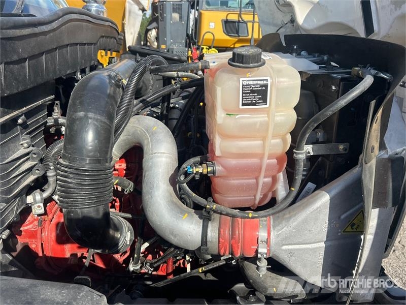 International 4000 gal 6x4 Water Truck Ūdens mašīnas