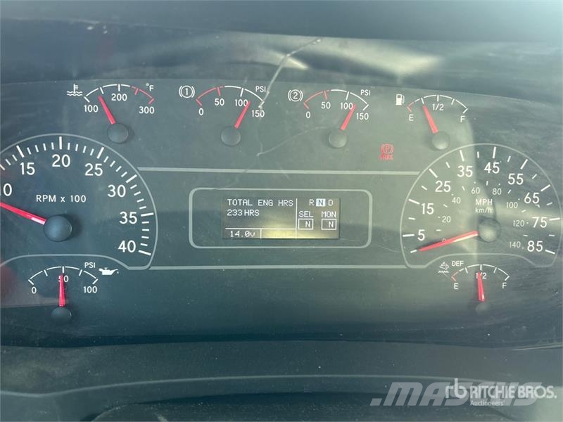 International 4000 gal 6x4 Water Truck Ūdens mašīnas