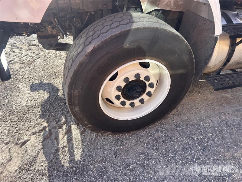 International 4000 gal 6x4 Water Truck Ūdens mašīnas