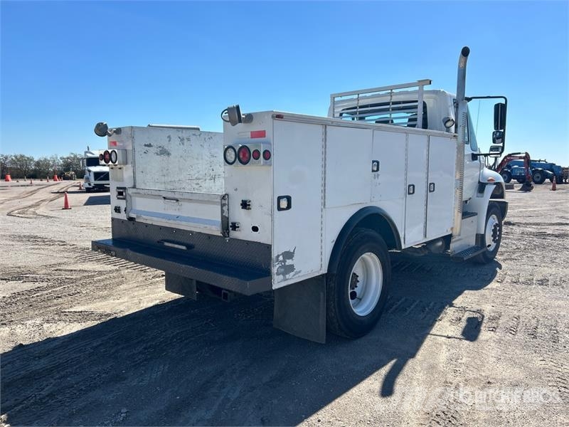 International 4300 Utilitaire benne