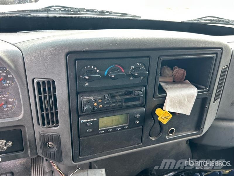 International 4300 Kühlkoffer