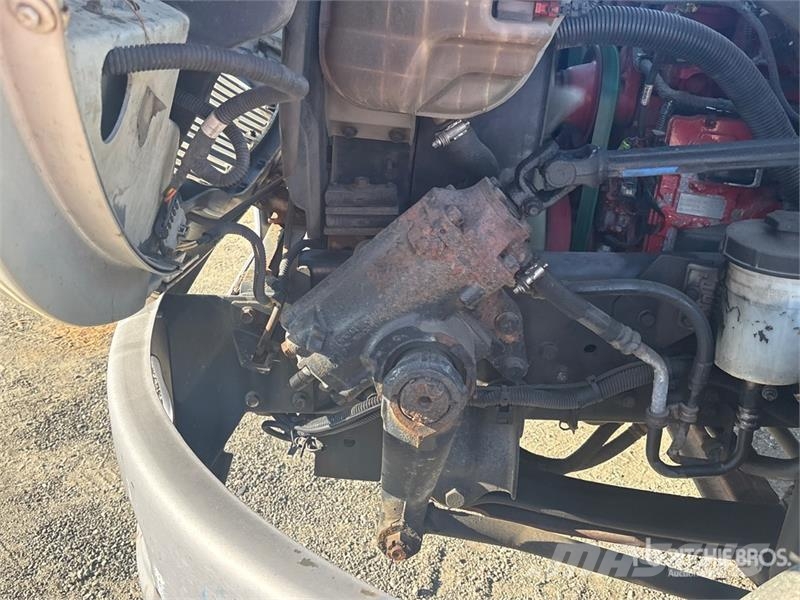 International 4300 Umpikorikuorma-autot