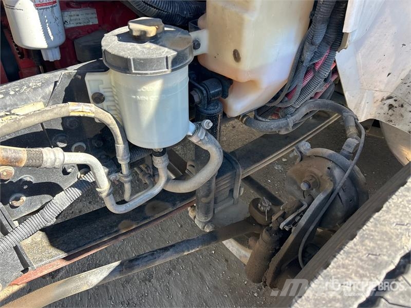 International 4300 Utilitaire benne