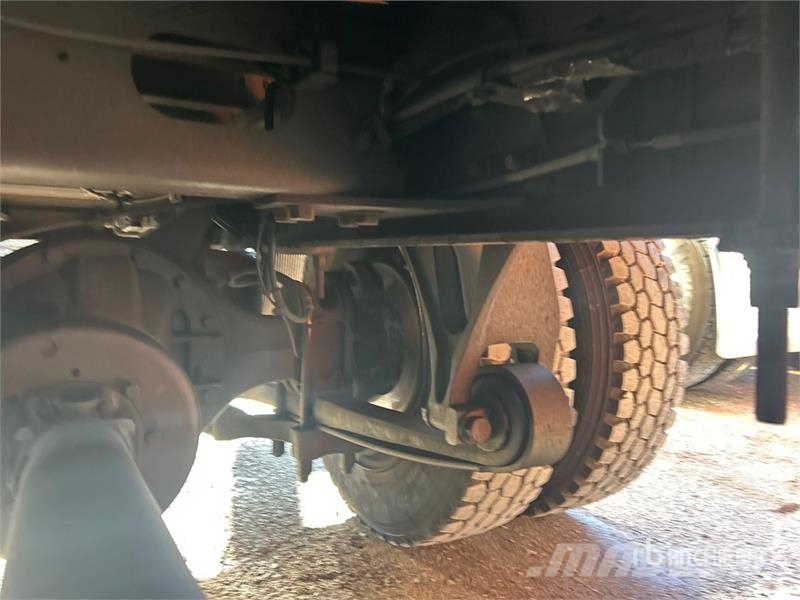 International 4300 ボックスボディー、ウイング、箱車