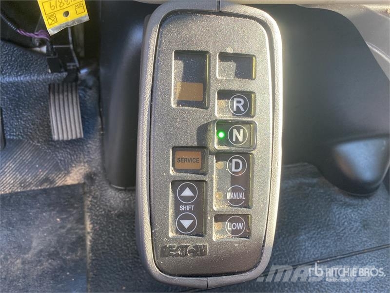 International 4300 Tovornjaki zabojniki
