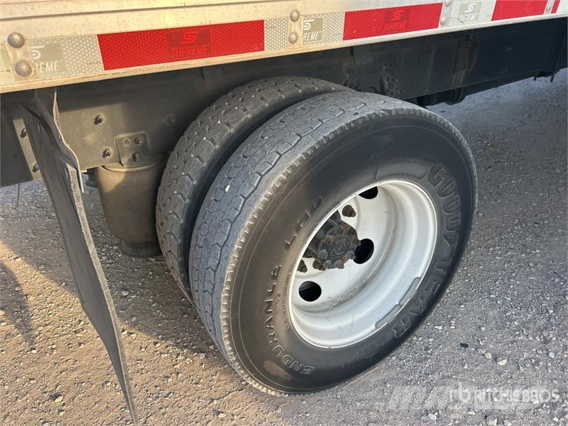 International 4300 Umpikorikuorma-autot