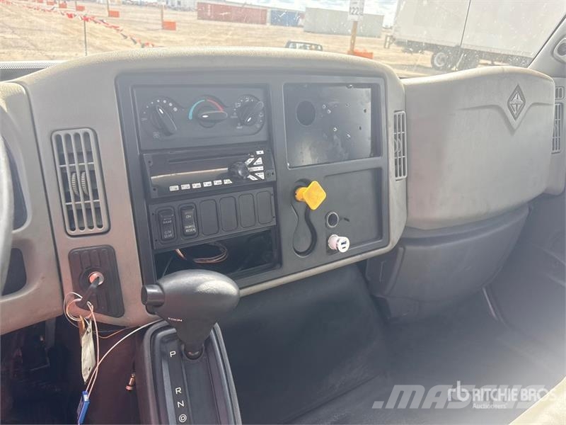 International 4300 Грузовики-Фургоны