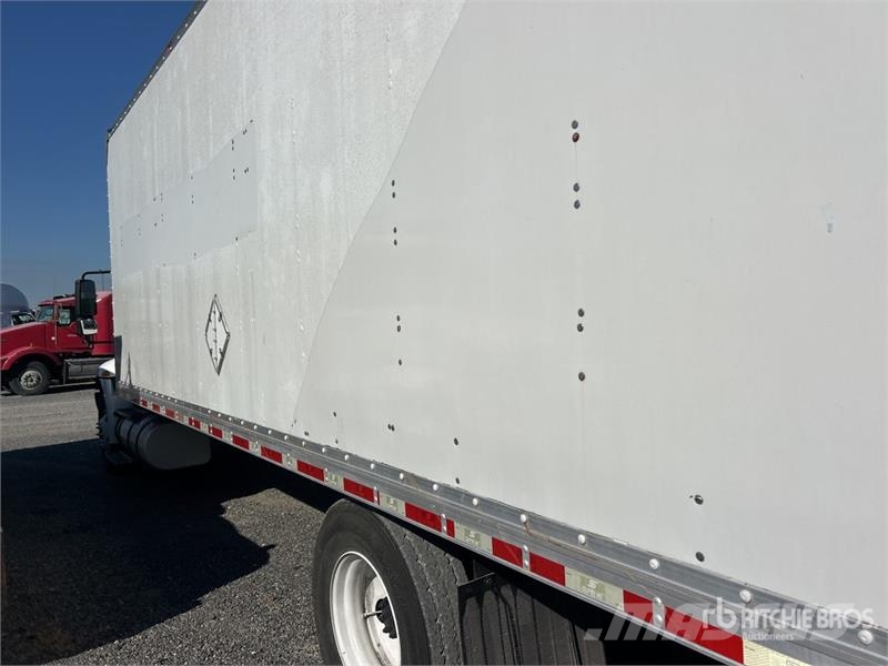 International 4300 Furgons