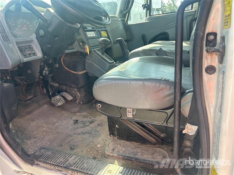 International 4300 Ūdens mašīnas