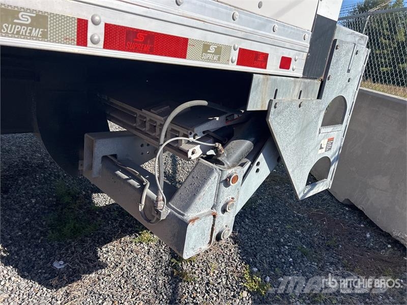 International 4300 Furgons