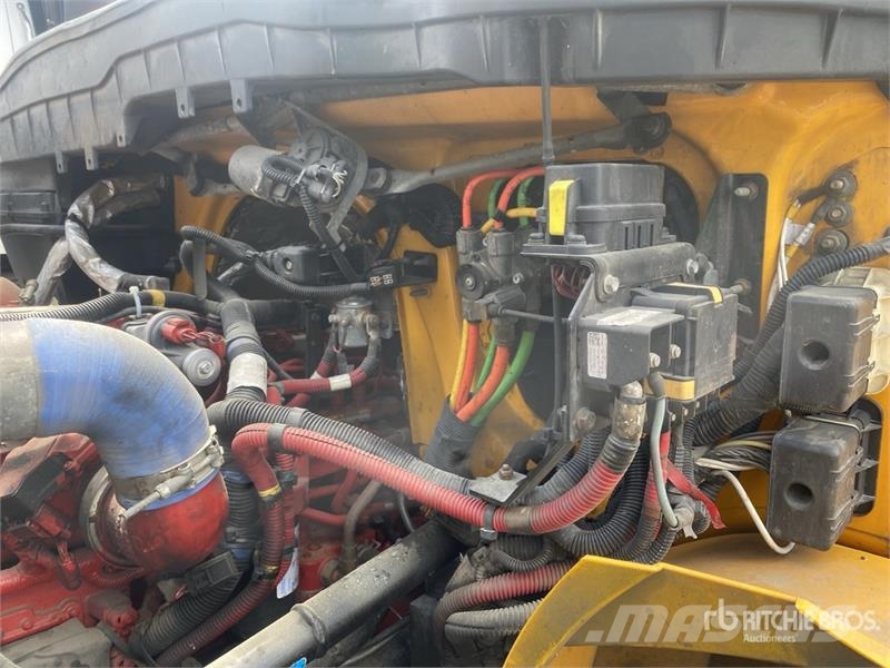 International 4300 Skriňová nadstavba