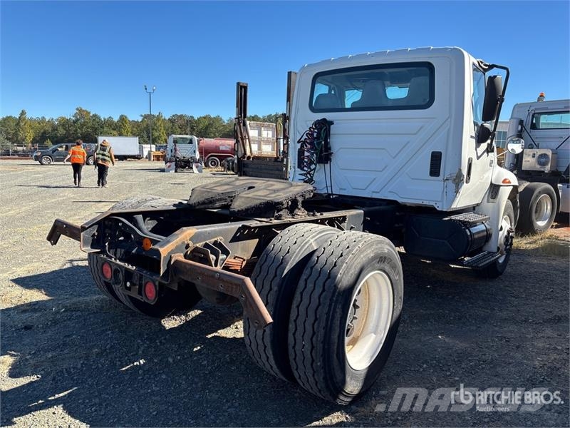 International 4300 Τράκτορες