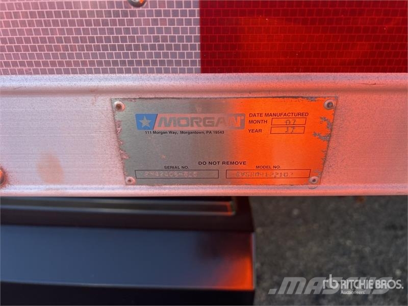 International 4300 Temperature controlled trucks