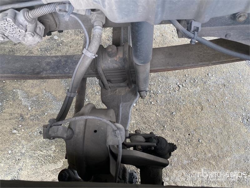 International 4300 Umpikorikuorma-autot