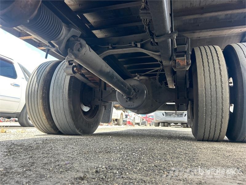International 4300 厢式货车