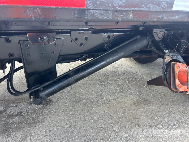 International 4300 レッカー車