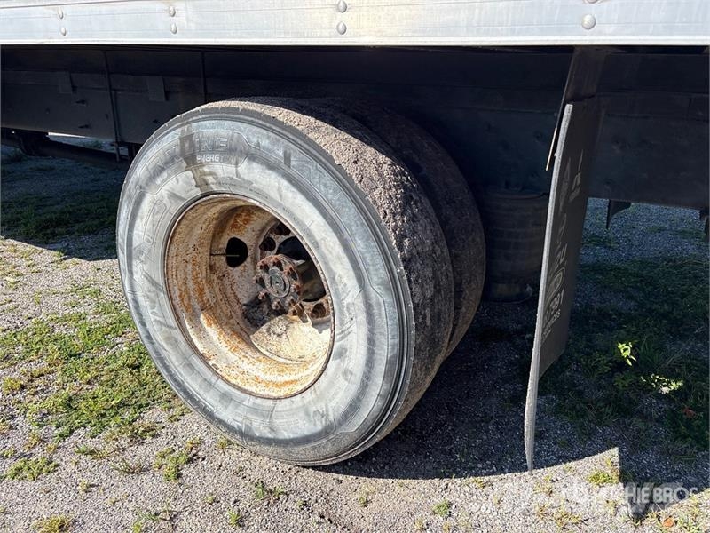 International 4300 Umpikorikuorma-autot