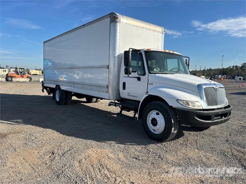International 4300 Каросерии