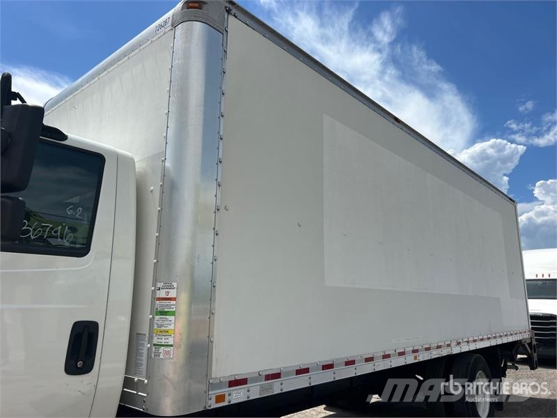 International 4300 厢式货车