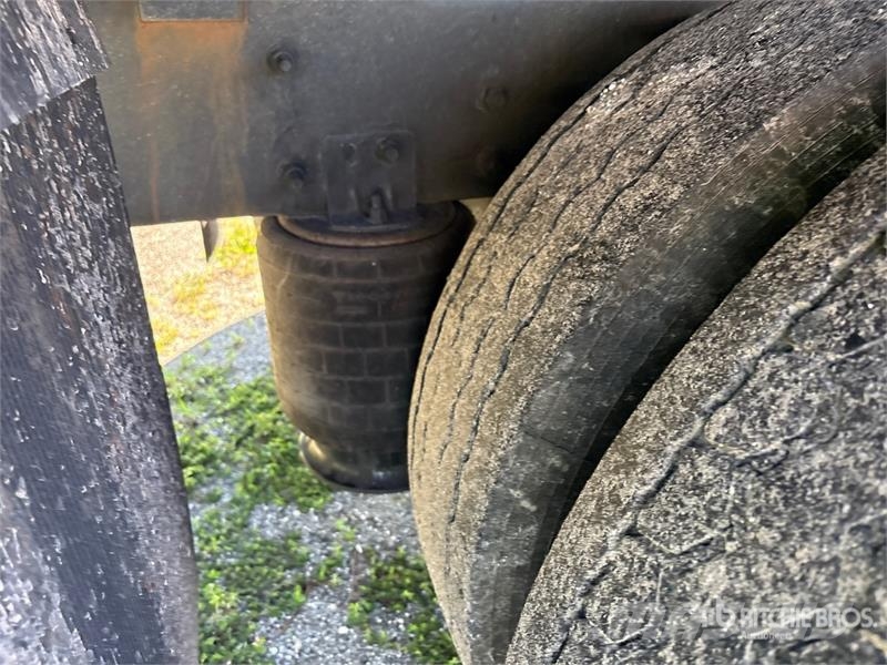 International 4300 Umpikorikuorma-autot